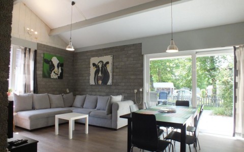 6 persoons bungalow type D binnenkant.jpg